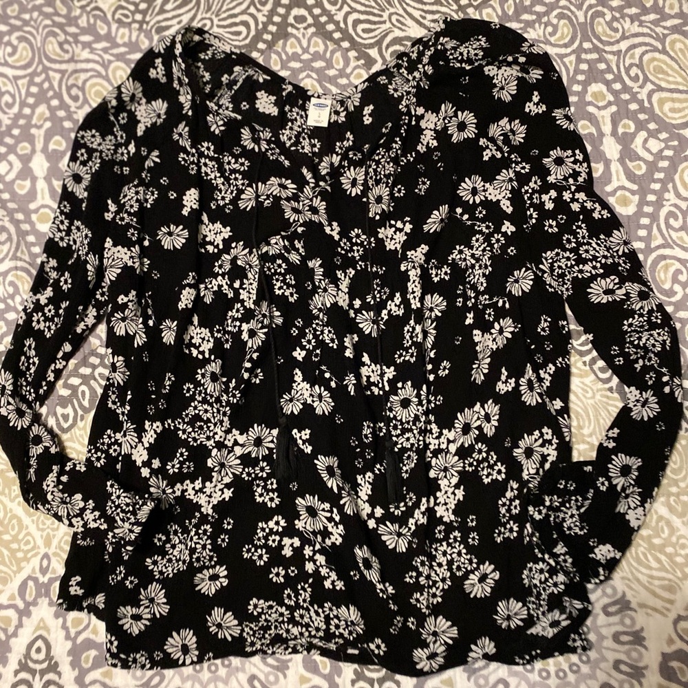 Women’s Old Navy top